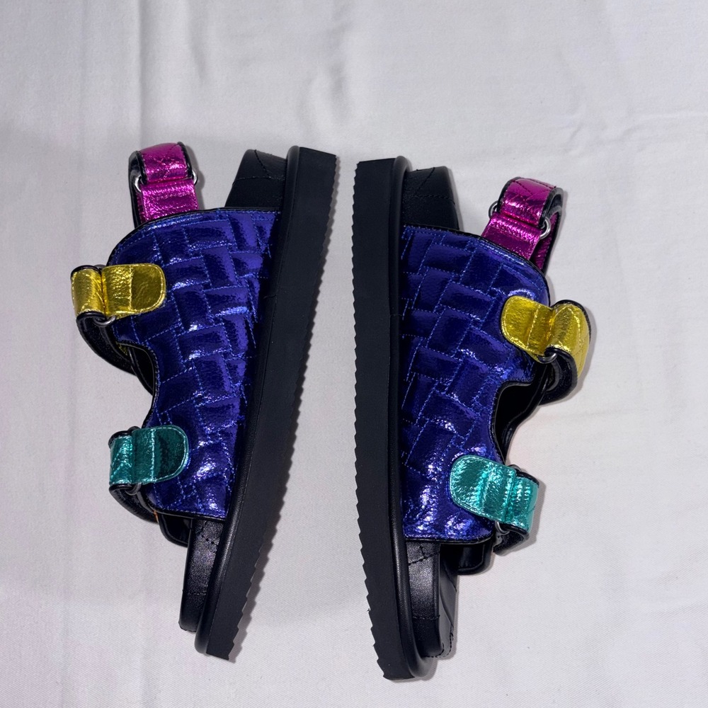 Kurt Geiger Orson Sandals size 9 EU 40 Multicolor Metallic Rainbow Eagle Head - Picture 2 of 8
